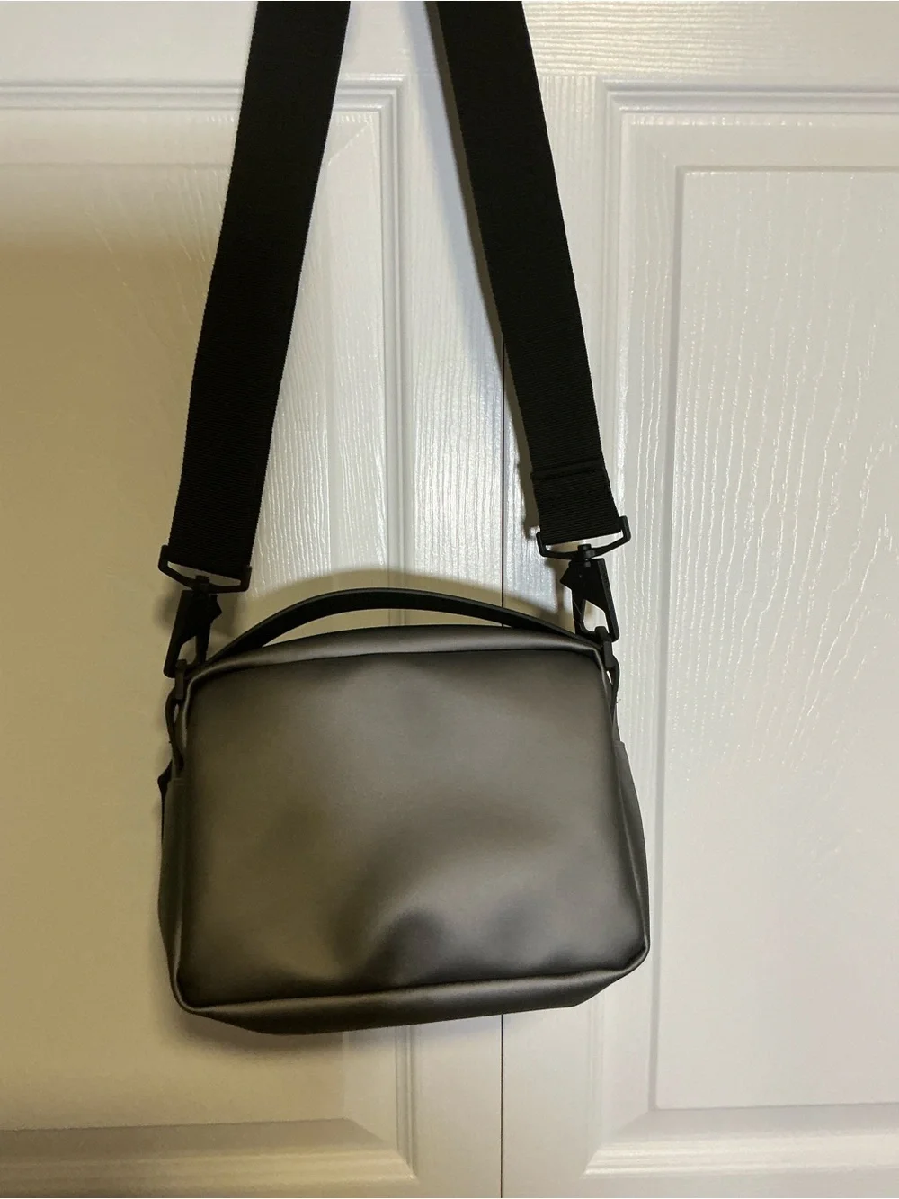 Rains waterproof unisex bag - Picture 4 of 7